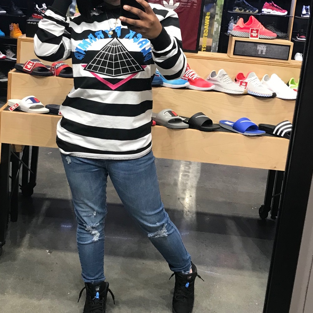 🍭🍭 BLACK PYRAMID L/S 🍭🍭